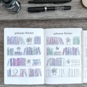 ausgedrucktes und eingeklebtes Bücherregal
